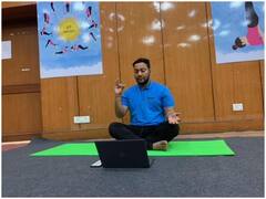Delhi COVID 19: होम आइसोलेशन में रहने वाले कोरोना मरीजों के लिए दिल्ली सरकार ने शुूरू की ऑनलाइन योगा क्लास
