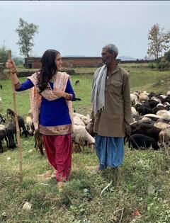 Sara Ali Khan એ છોડ્યો નવાબી ઠાઠ, ચલાવ્યું ટ્રેક્ટર-ચરાવી બકરી, જાણો કેમ?