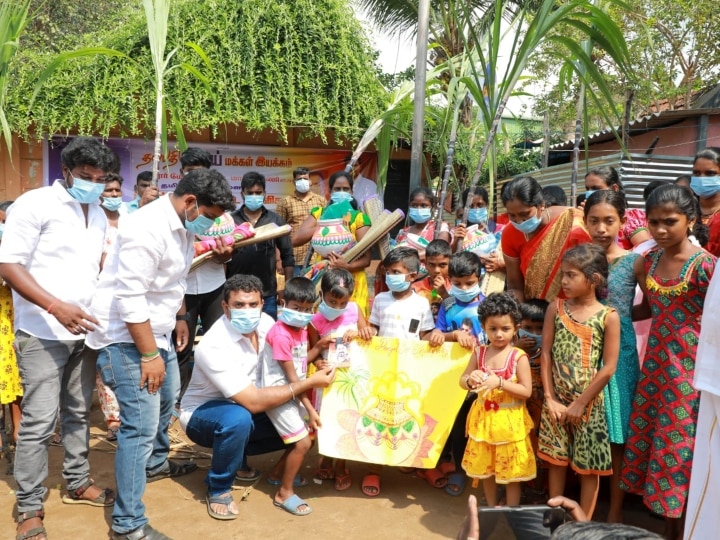 இலங்கை தமிழர்களுக்கு பொங்கல் நலத்திட்ட  உதவிகளை வழங்கிய விஜய் மக்கள் இயக்கம்