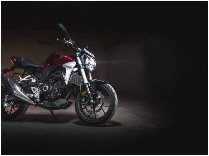 2022 Honda CB300R launched in india starting price features specifications booking starts 2022 Honda CB300R भारतात लॉन्च; 2.77 लाख रुपये किंमत, भल्याभल्या बाईक्सना देणार टक्कर