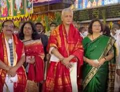 Celebrities on Vaikuntha Ekadasi: తిరుమల శ్రీవారిని దర్శించుకున్న ప్రముఖులు