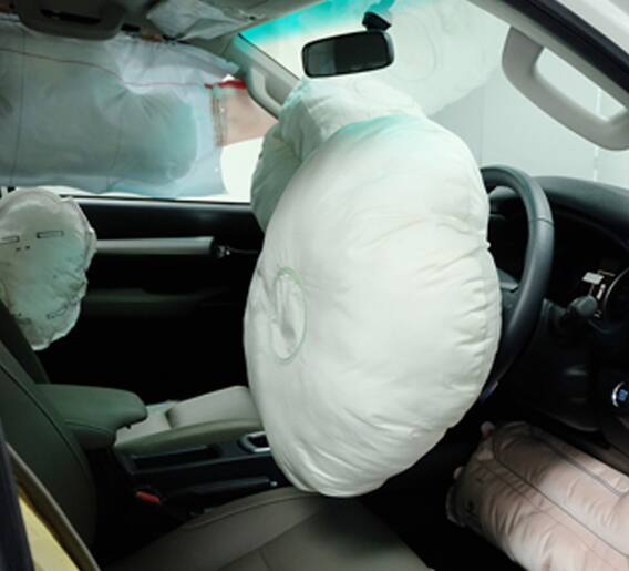 यापुढे वाहनांमध्ये 6 एअरबॅग अनिवार्य