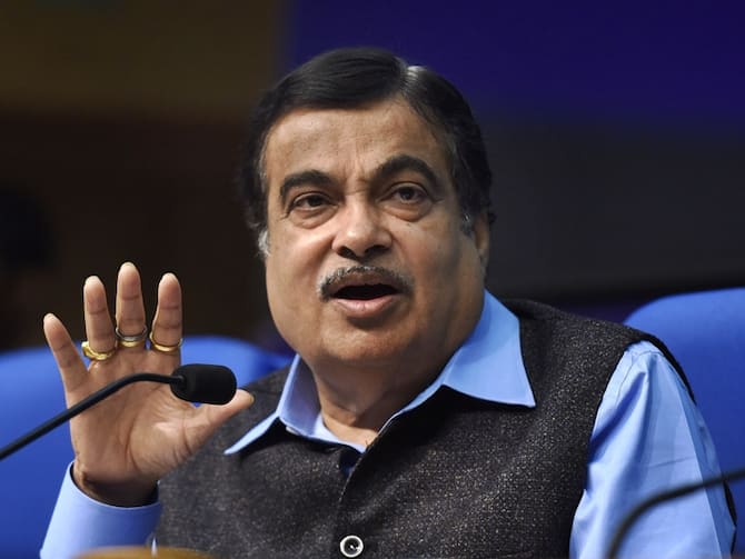 Minimum six airbags to be made mandatory in vehicles that can carry up to 8  passengers: Gadkari - INDIA - GENERAL