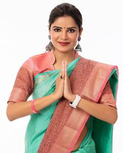 UP Election 2022:  'बिकिनी गर्ल' अर्चना गौतमला काँग्रेसकडून उमेदवारी; कोण आहे अर्चना?