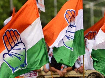 Congress party Weak in Nizamabad district Nizamabad News: నిజామాబాద్‌ జిల్లాలో పట్టుతప్పుతున్న కాంగ్రెస్.. నాయకత్వ లోపంతో సతమతం