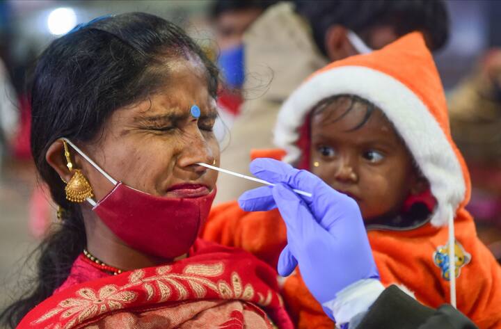 Coronavirus Cases Today: India reports 2,64,202 fresh COVID cases, 6.7% higher than yesterday Coronavirus Cases Today: कोरोना के नए मामलों में 6.7 फीसदी की उछाल, पिछले 24 घंटों में 2 लाख 64 हजार से ज्यादा केस दर्ज