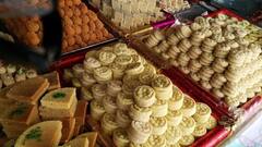 Til Barfee: জিভে জল আনা তিলের বরফি এ বার বাড়িতেই