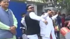 UP Election 2022 : आज सपा में शामिल होंगे Swami Prasad Maurya, मौर्य के घर के बाहर बढ़ी हलचल