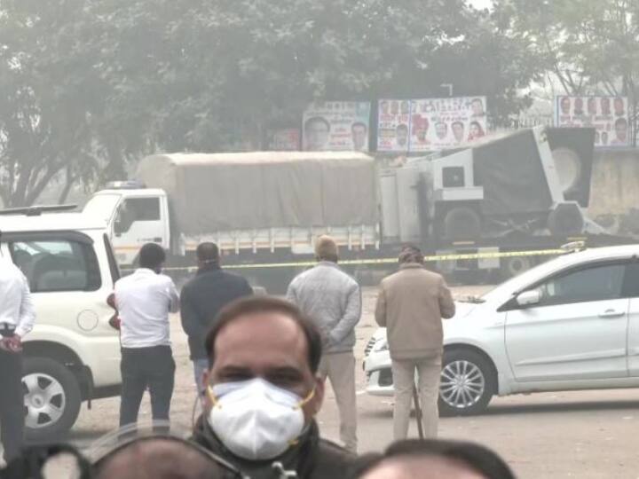 Ghazipur IED blast Delhi Police recovers an IED in Ghazipur vegetables Market ANN Delhi IED Blast: गाजीपुर मंडी के पास धमाका, बैग में छिपाकर रखा गया था IED विस्फोटक