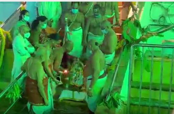 Tirumala: వైకుంఠ ద్వాదశి సందర్భంగా సుదర్శన చక్రస్నాన మహోత్సవం