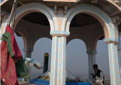 Chitrakoot News: चित्रकूट में इस मजार पर हिन्दू और मुसलमान दोनों झुकाते हैं सिर, करिश्मे से भरी है इसके पीछे की कहानी