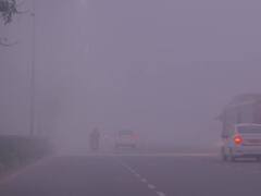 Delhi-NCR Weather Update: दिल्ली-एनसीआर में सेहत को लेकर हो जाएं सावधान! छाया घना कोहरा और चल रही जहरीली हवा, AQI 300 के पार