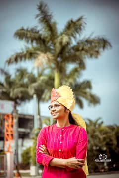 Beed : शेतकऱ्याच्या मुलीची जिद्द! पहिल्याच प्रयत्नात झाली IES, यूपीएससी परीक्षेत राज्यात पहिली