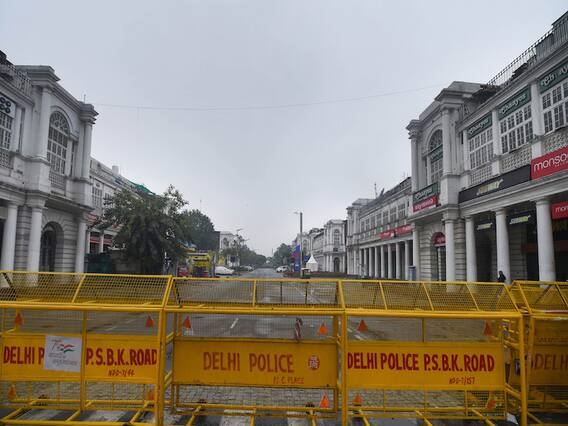 Delhi Weekend Curfew: दिल्ली में कोरोना वीकेंड कर्फ्यू जारी, 55 घंटे तक गैर-आवश्यक गतिविधियों पर रहेगी रोक Delhi Weekend Curfew: दिल्ली में कोरोना वीकेंड कर्फ्यू जारी, 55 घंटे तक गैर-आवश्यक गतिविधियों पर रहेगी रोक