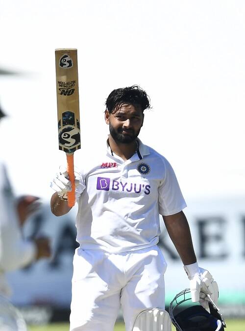 ব্যাট হাতে পন্থের নতুন কীর্তি