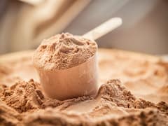Whey Protein Benefits: इम्युनिटी वाढवण्यापासून ते मसल्सना मजबूत करण्यासाठी फायदेशीर आहे व्हे प्रोटीन, जाणून घ्या याचे फायदे