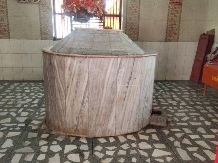 Makar Sankranti: गोरखनाथ मठ के बाद मऊ में यहां लगता है मकर संक्रांति का मेला, कई सौ साल पुरानी है परंपरा