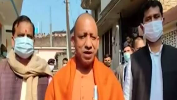 समझिए पिछड़ा वोट बैंक पर क्यों आ टिकी है यूपी की राजनीति | UP Election | इंडिया चाहता है | 12.01.2022