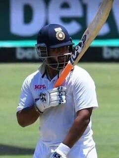 Rishabh Pant Records: ভেঙে গেল ধোনির রেকর্ড, পন্থের ব্যাট তৈরি করল নতুন নজির