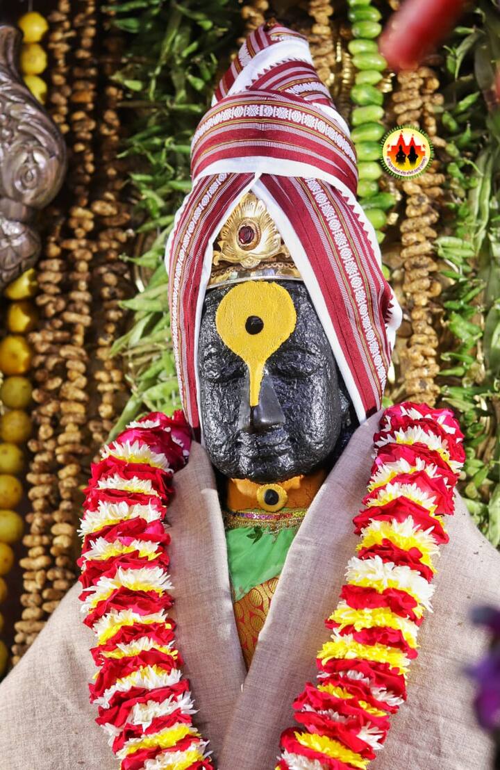 प्रत्येक सणाला विठ्ठल मंदिरात वेगवेगळ्या पद्धतीनं सजावट करण्यात येते.