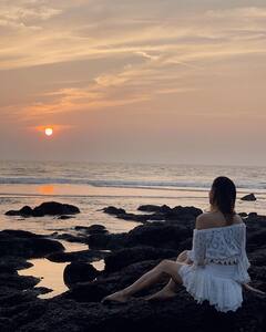 अभिनेत्री मौनी रॉय लवकरच बॉयफ्रेंड सूरज नाम्बियारसोबत लग्नाच्या बेडीत अडकणार; गोव्यात रंगणार विवाहसोहळा