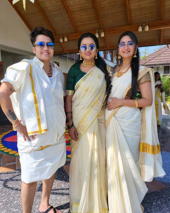 TV Stars Sankranti: రష్మీ నుంచి వర్షిణి, రీతూ చౌదరి వరకూ... టీవీ స్టార్స్ ఎలా ముస్తాబయ్యారో చూడండి. 