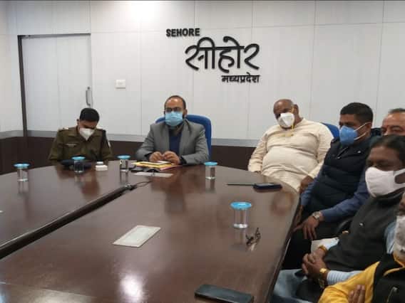 MP Corona News: बुधनी की ट्राईडेंट कंपनी में फिर से कोरोना विस्फोट, जानें- गणतंत्र दिवस के लिए कैसी है तैयारी? MP Corona News: बुधनी की ट्राईडेंट कंपनी में फिर से कोरोना विस्फोट, जानें- गणतंत्र दिवस के लिए कैसी है तैयारी?