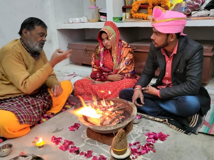 Bareilly UP Muslim girl Zeenat convert religion married Hindu boy Sachin Sharma now Jyoti ANN Bareilly News: हिन्दू लड़के से प्यार हुआ तो धर्म बदलकर जीनत बन गई ज्योति, परिवार से बगावत कर लिए सात फेरे