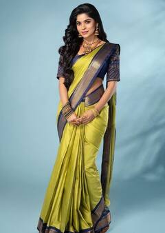 Divya bharathi: கிளாமரில் கலக்கிய திவ்ய பாரதி.. தற்போது புடவையில்...!