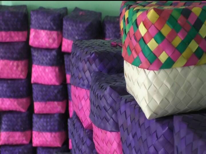 Ramanathapuram: Palm leaf boxes exported to foreign countries ஃபாரீனுக்கு பறக்கும் பனை ஓலை பெட்டிகள்...! - பனையை பணமாக்கும் ராமநாதபுரம் பெண்கள்