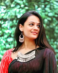 Makar Sankrant: पाहा मराठमोळ्या अभिनेत्रींचा संक्रांत स्पेशल लूक!