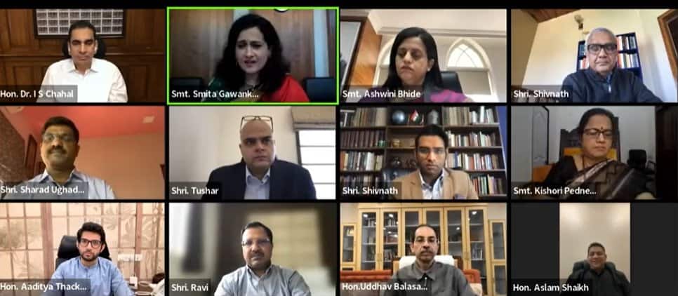 Uddhav Thackeray in Public Event: काफी दिनों बाद पब्लिक इवेंट में नजर आए उद्धव ठाकरे, BMC का व्हाट्सएप चैटबॉट लॉन्च किया