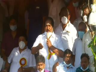 Palamedu Jallikattu: “முன்னாடி ஒன்னு பேசுறீங்க.. ஜல்லிக்கட்டு ஆரம்பிச்சதும் ஒன்னு பேசுறீங்க” - கொதித்து எழுந்த அமைச்சர் மூர்த்தி