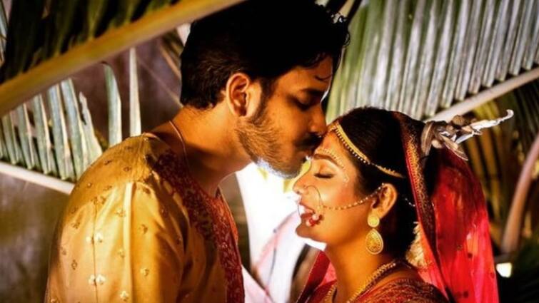 Sourav-Twarita Marriage Anniversary: Actor Sourav Banerjee shares a video on their marriage anniversary with Twarita Chatterjee Sourav-Twarita Marriage Anniversary: প্রথম বিবাহবার্ষিকীতে ফিরে দেখা মুহূর্ত, ত্বরিতাকে খোলা চিঠি সৌরভের