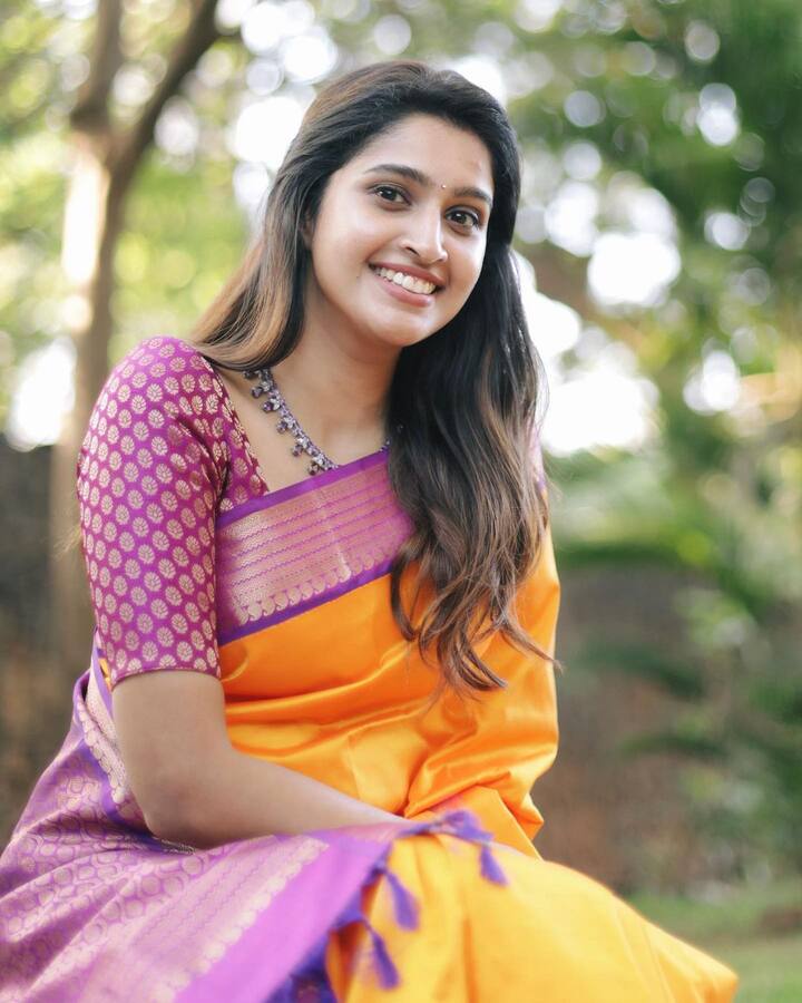 கனவிலே நடக்குத கண்களும் காண்கிறதா காண்கிறதா (