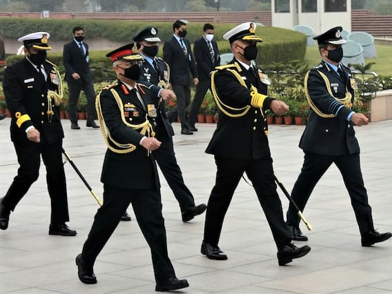 Indian Army Day 2022 Photos: సైనికా.. నీకు వందనం.. ఘనంగా భారత ఆర్మీ డే సెలబ్రేషన్స్, మాటలు చాలవన్న ప్రధాని మోదీ Indian Army Day 2022 Photos: సైనికా.. నీకు వందనం.. ఘనంగా భారత ఆర్మీ డే సెలబ్రేషన్స్, మాటలు చాలవన్న ప్రధాని మోదీ