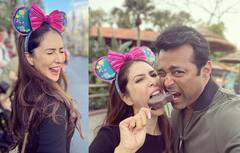 Watch: बॉयफ्रेंड Leander Paes के साथ 'डिज्नी डे' एंजॉय करती दिखीं Kim Sharma, एक आइसक्रीम को साथ में खाता दिखा ये कपल