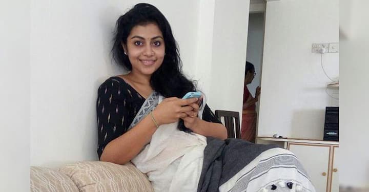 சமீபத்தில் ஜோஜுவுடன் இணைந்து நடித்த மதுரம் படத்தின் மூலம் இன்னும் அதிகம் அறியப்படுகிறார் ஷ்ருதி