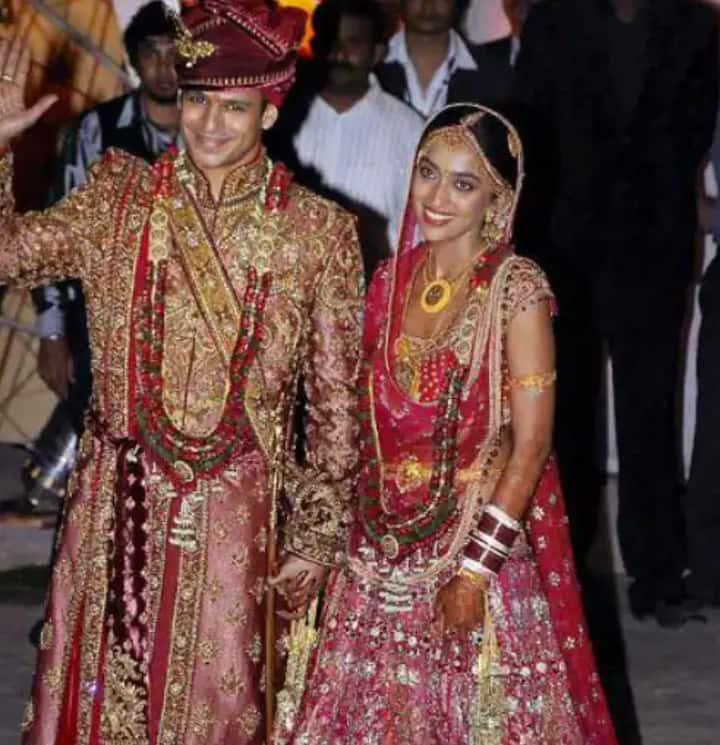 ਵਿਵੇਕ ਆਬਰਾਏ (Vivek Oberoi) ਨੂੰ ਪ੍ਰਿਯੰਕਾ ਅਲਵਾ (Priyanka Alva) ਨੇ ਉਸ ਦੌਰਾਨ ਸਹਾਰਾ ਦਿੱਤਾ ਜਦ ਐਸ਼ਵਰਿਆ ਰਾਏ ਬੱਚਨ ਨਾਲ ਉਨ੍ਹਾਂ ਦਾ ਬ੍ਰੇਕ ਅੱਪ ਹੋਇਆ ਸੀ। ਪਹਿਲਾਂ ਤੋਂ ਹੀ ਦੋਨੋਂ ਇੱਕ ਦੂਜੇ ਦੇ ਫੈਮਿਲੀ ਫ੍ਰੈਂਡ ਸਨ ਤੇ ਪ੍ਰਿਯੰਕਾ ਨੂੰ ਪਹਿਲਾਂ ਤੋਂ ਹੀ ਪਸੰਦ ਕਰਦੀ ਸੀ ਜਿਸ ਤੋਂ ਬਾਅਦ ਦੋਹਾਂ ਨੇ ਵਿਆਹ ਕਰਵਾ ਲਿਆ।