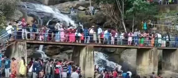 Visakha Manyam Tourists Rush: కనుమ, ఆదివారం కలిసి రావటంతో పర్యాటక ప్రాంతాల్లో సందర్శకుల రద్దీ