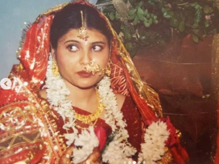 तस्वीर शेयर करने के बाद सेलेब्स और फैंस ने त्रिपाठी को उनकी सालग‍िरह की मुबारकबाद दी है.