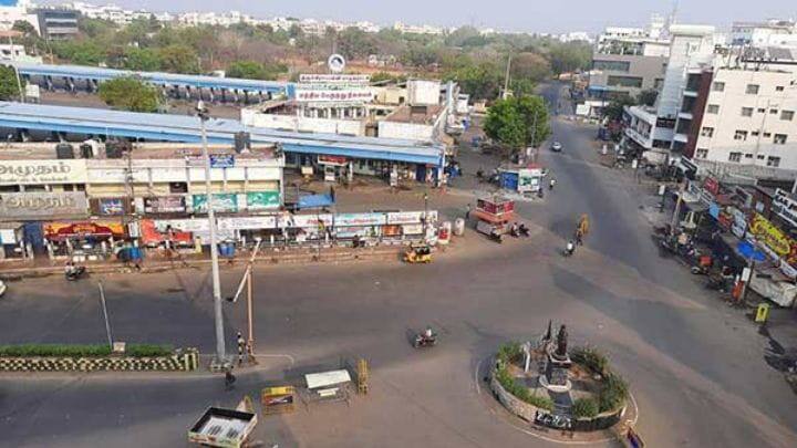 2nd Sunday Full curfew, deserted roads trichy district திருச்சி : இரண்டாவது ஞாயிற்றுக்கிழமை ஊரடங்கு.. வெறிச்சோடிய சாலைகள்..கண்காணிப்பில் போலீசார்