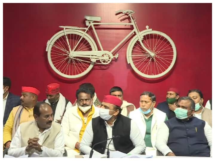 UP Assembly Election 2022 Dara Singh Chauhan join Samajwadi Party UP Election 2022:  अखिलेश यादव ने कहा, सरकार बनने के 3 महीने के अंदर कराएंगे जाति जनगणना, सपा में शामिल हुए दारा सिंह चौहान