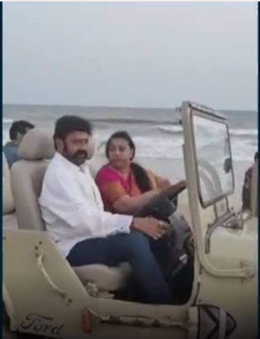 Nandamuri Balakrishna: కుటుంబసభ్యులతో బాలకృష్ణ సంక్రాంతి వేడుకలు | Sankranthi