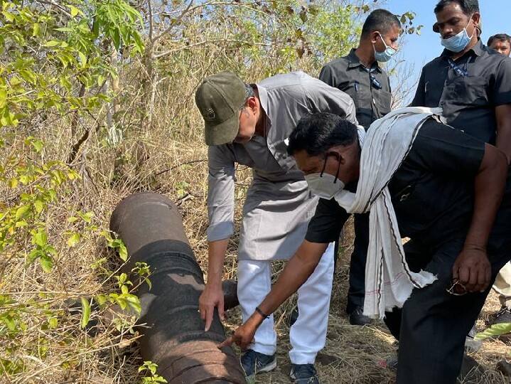 येत्या काळात या जंगलातील नामशेष होणाऱ्या प्राण्यांना वाचवण्यासाठी व येथील पर्यटनाला वाव देण्यासाठी केंद्र सरकारच्या मदतीने विशेष प्रयत्न करणार असल्याचेही ते म्हणाले.