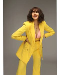 Adah Sharma Glamorous Photoshoot: अदा की अदा हैं कातिलाना, पैंट सूट में डीवा तो वहीं बिकिनी पहने लगती हैं दिलरुबा