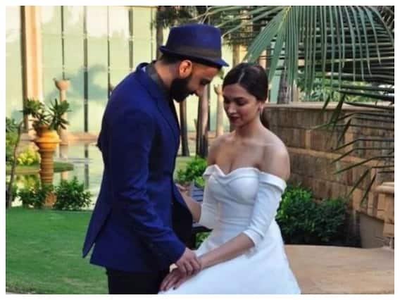 Ranveer Singh-Deepika Padukone Pics: ऐसे ही दीपवीर की जोड़ी नहीं है जानदार, स्टाइल में भी देते हैं एक-दूसरे को कॉम्प्लीमेंट Ranveer Singh-Deepika Padukone Pics: ऐसे ही दीपवीर की जोड़ी नहीं है जानदार, स्टाइल में भी देते हैं एक-दूसरे को कॉम्प्लीमेंट