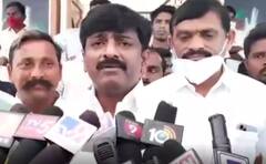 Pulivendhula Flexis Issue: సీఎం నియోజకవర్గంలో పులివెందులలో ఫ్లెక్సీల వివాదం