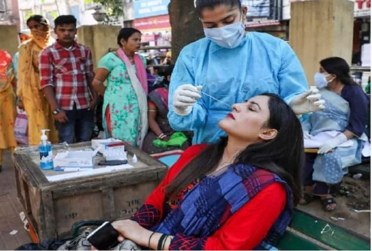 Covid 19 India Reports 271202 cases last 24 hours, Coronavirus vaccine drive completes one year 156 crore doses so far Covid 19 Cases in India: இந்தியாவில் இதுவரை 7,743 பேருக்கு ஒமிக்ரான் - ஒராண்டு நிறைவு பெற்ற தடுப்பூசி திட்டம்