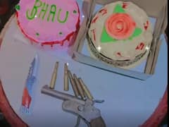 UP News: जालौन में तमंचे से केक काटना युवक को पड़ा भारी, पुलिस ने किया गिरफ्तार